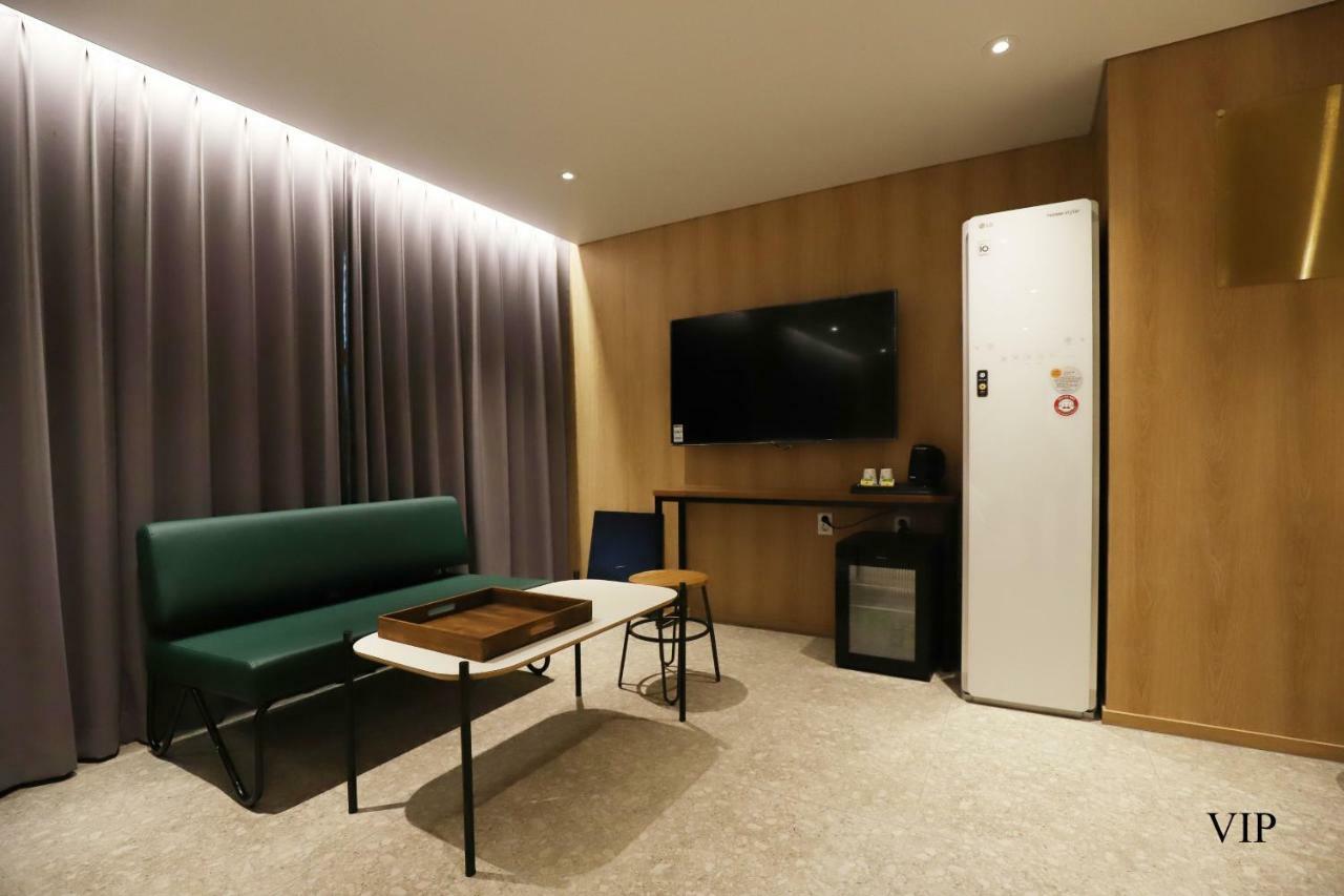 Biennale Hotel Gwangju Metropolitan City Екстериор снимка