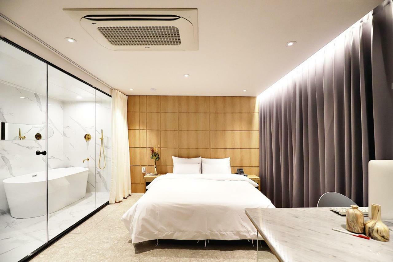 Biennale Hotel Gwangju Metropolitan City Екстериор снимка